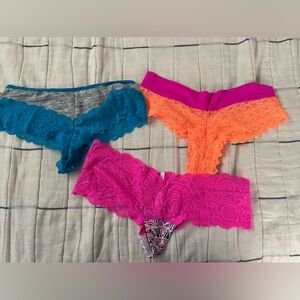 Medium VS or pink thongs